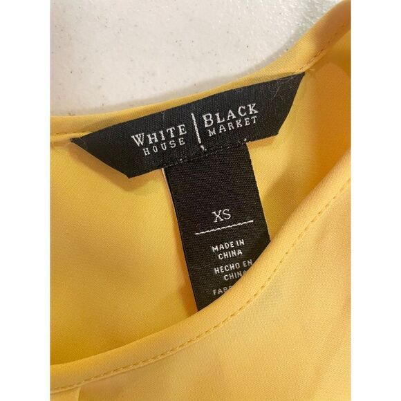 White House Black Market Pleated Shell Yellow XS - Picture 7 of 7